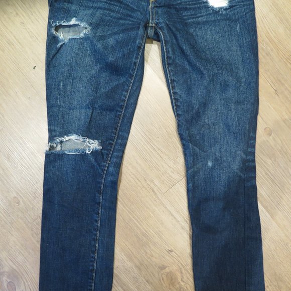 Abercromie and Fitch Skinny Jeans Distressed - Picture 5 of 14